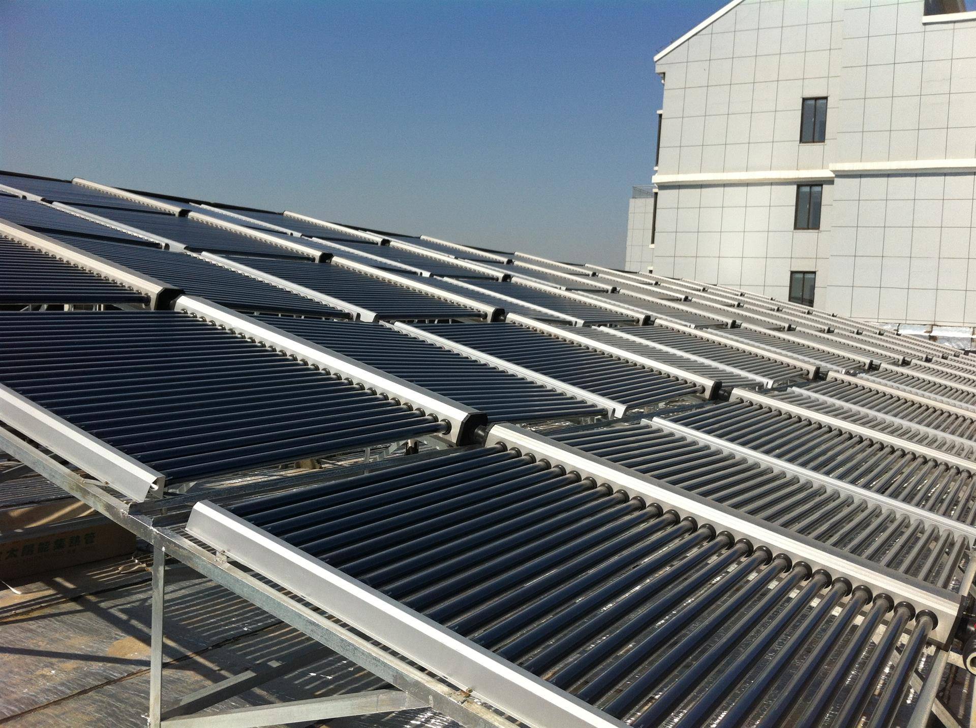 河北石家莊多層住宅安裝太陽能集中供熱水工程分析 系統、集熱器與位置適配性研究